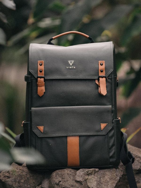 jakob-owens-BmH09wAkJa8-unsplash Vinta Explorer Outdoor Backpack